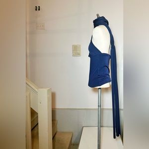 NAVY VERSATILE TRANSFORMING TOP BLOUSE SIZE MEDIUM